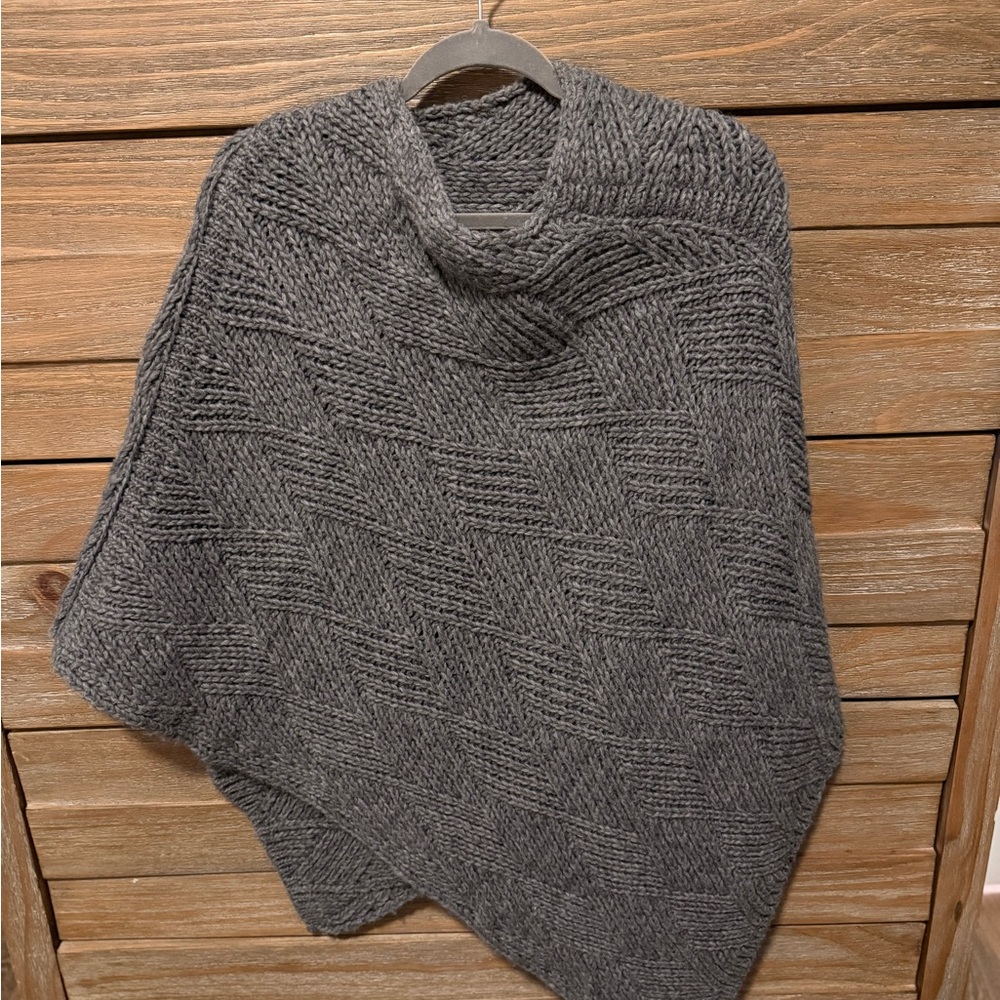 Cocogio Gray Knit Poncho